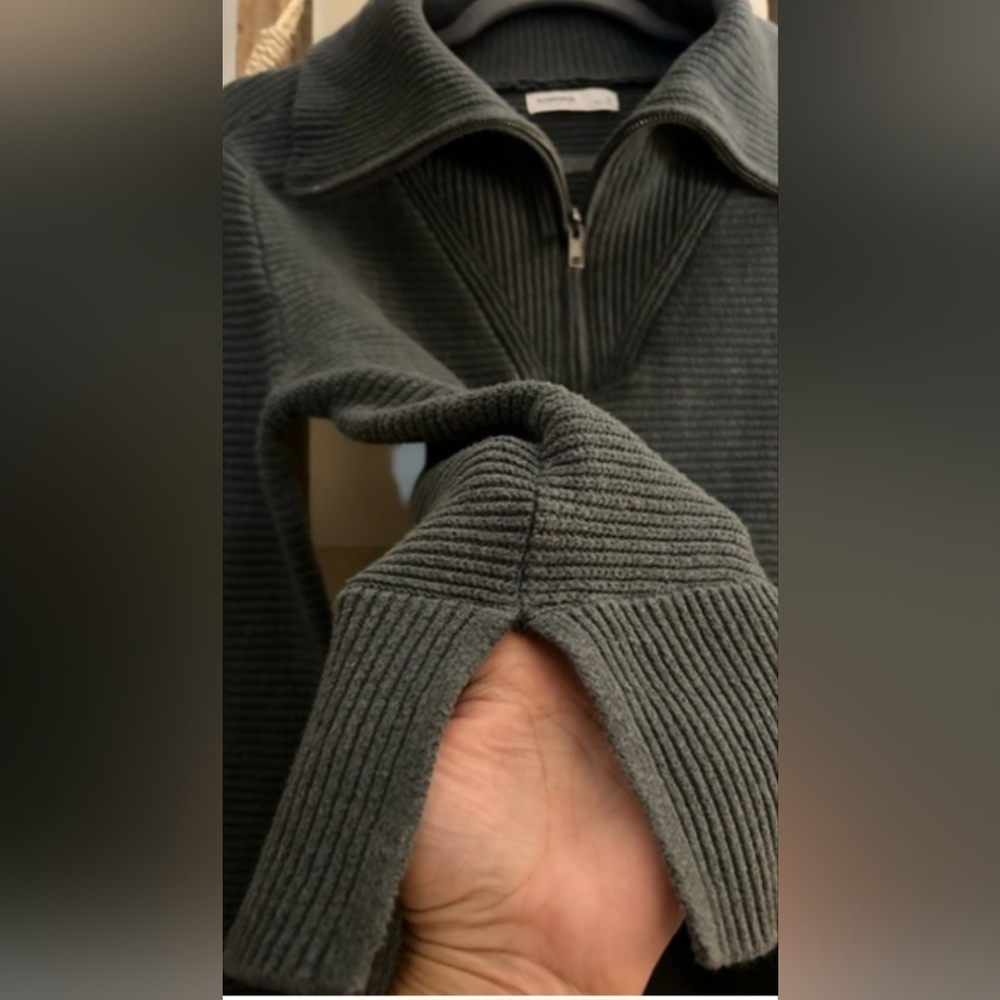 Women's Ribbed Sweater - Picture 2 of 10